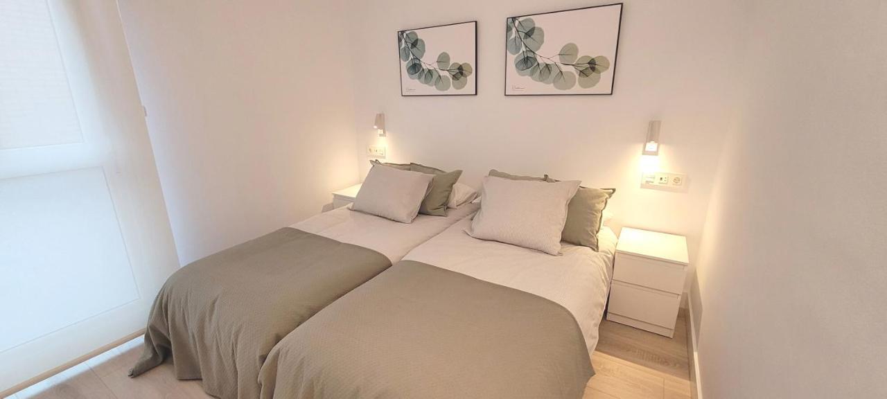 Cozy White Home In 게초 외부 사진