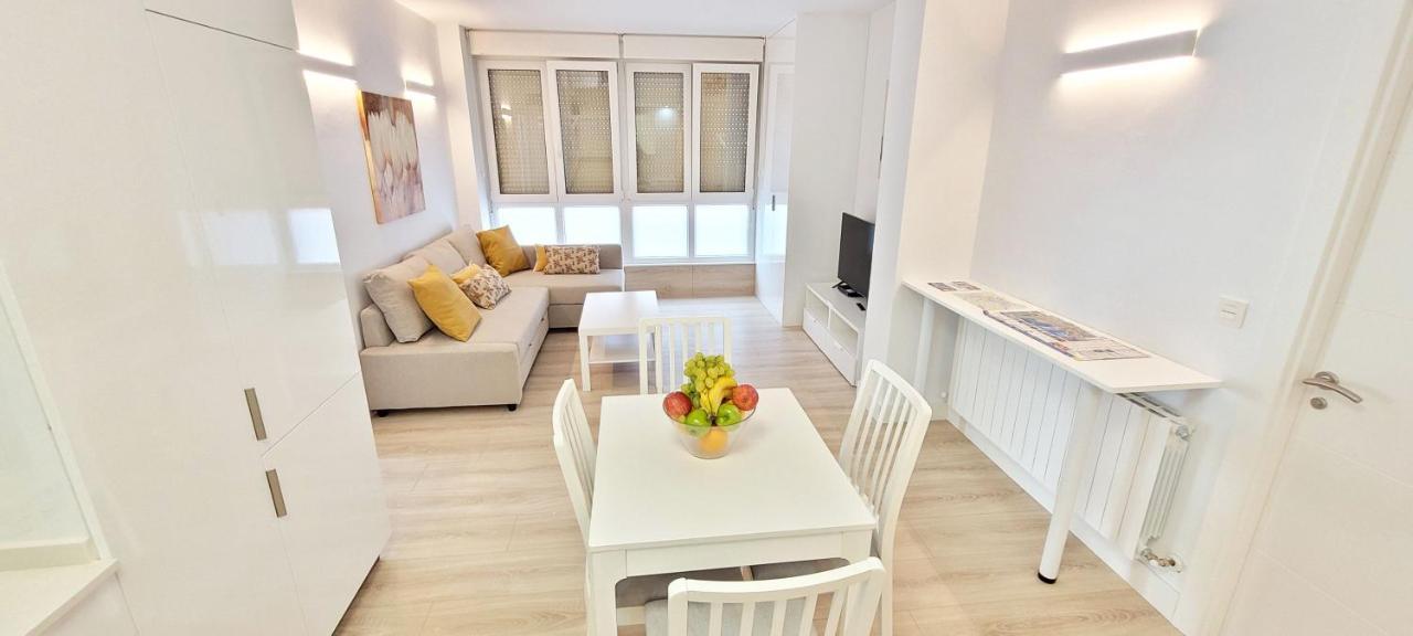 Cozy White Home In 게초 외부 사진