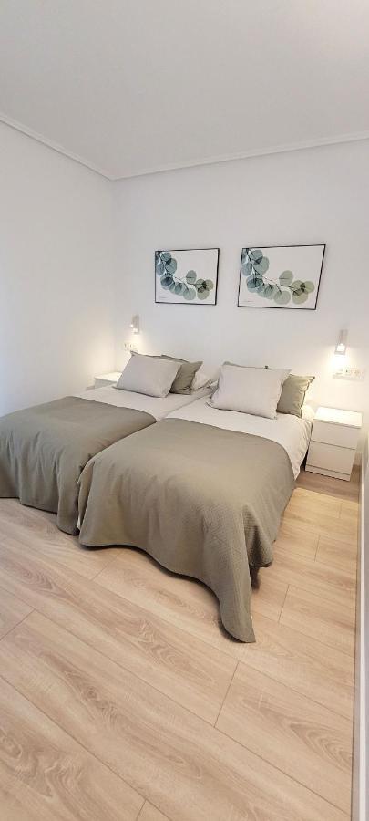Cozy White Home In 게초 외부 사진